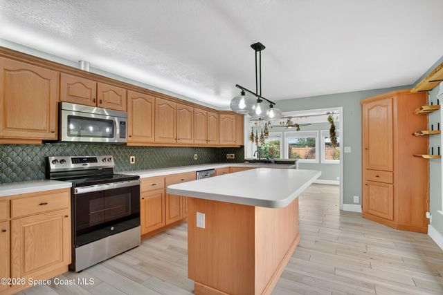 1029 Glenwood Road, Deland, FL 32720