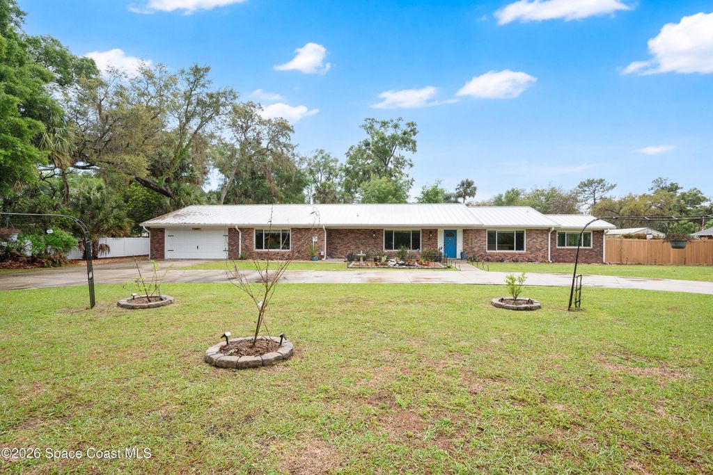 1029 Glenwood Road, Deland, FL 32720