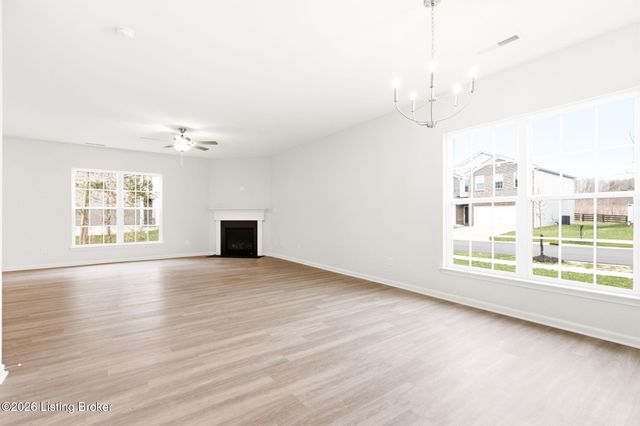 11700 Parkview Pt, Louisville, KY 40229