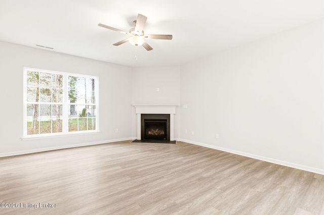 11700 Parkview Pt, Louisville, KY 40229