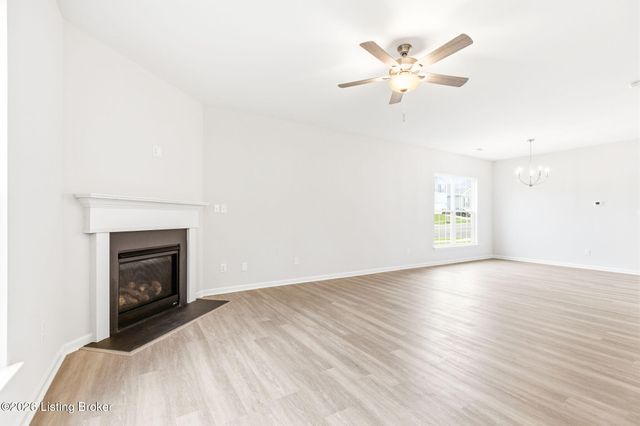 11700 Parkview Pt, Louisville, KY 40229