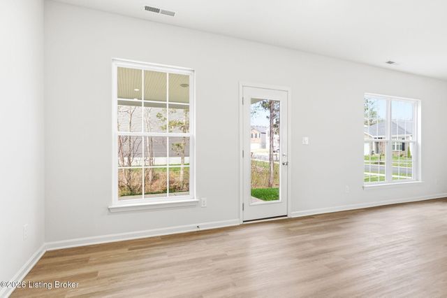 11700 Parkview Pt, Louisville, KY 40229