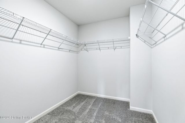 11700 Parkview Pt, Louisville, KY 40229