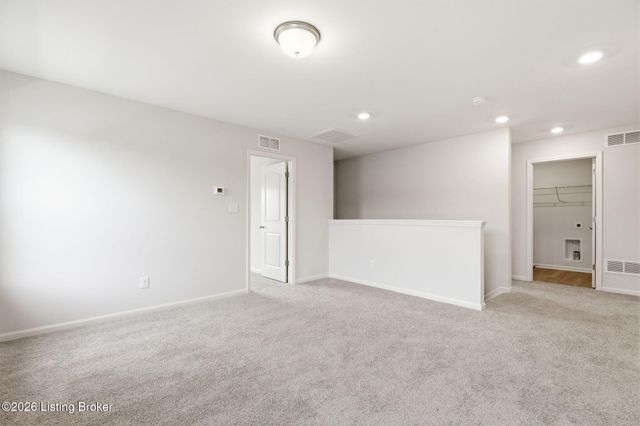 11700 Parkview Pt, Louisville, KY 40229