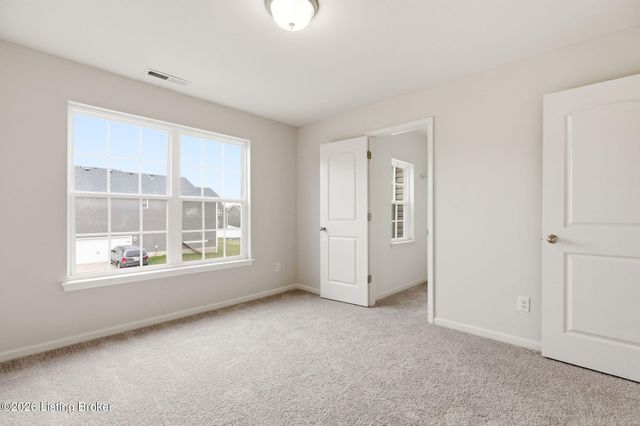 11700 Parkview Pt, Louisville, KY 40229