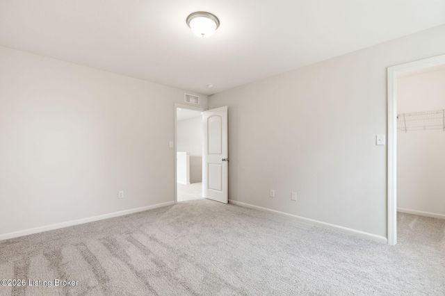 11700 Parkview Pt, Louisville, KY 40229