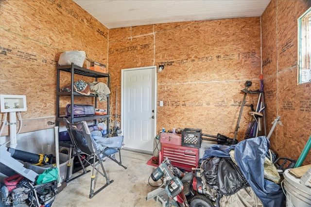 2425 Case LN, North Fort Myers, FL 33917