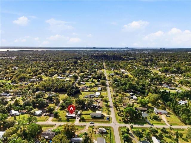 2425 Case LN, North Fort Myers, FL 33917