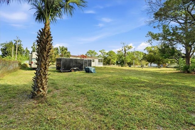 2425 Case LN, North Fort Myers, FL 33917