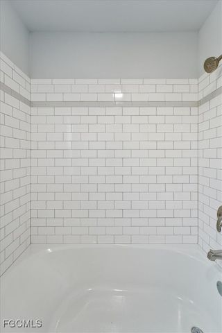 2425 Case LN, North Fort Myers, FL 33917