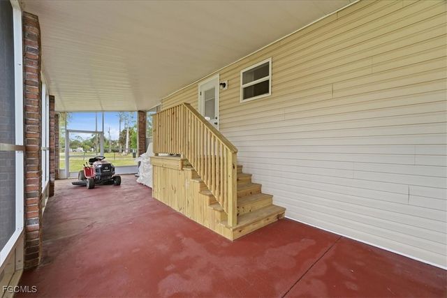 2425 Case LN, North Fort Myers, FL 33917