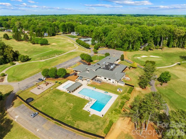 625 Saint Andrews Road, Statesville, NC 28625