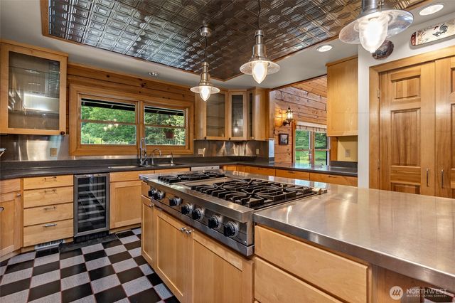 5410 SW 244th Street, Vashon, WA 98070