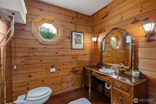 5410 SW 244th Street, Vashon, WA 98070