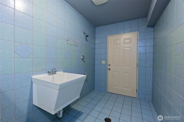 5410 SW 244th Street, Vashon, WA 98070