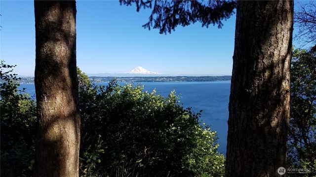 5410 SW 244th Street, Vashon, WA 98070