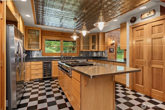 5410 SW 244th Street, Vashon, WA 98070