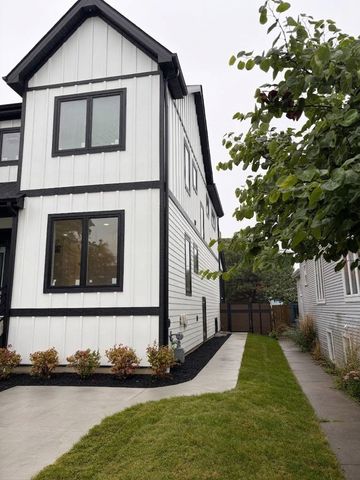 5844 N Navarre Avenue, Chicago, IL 60631