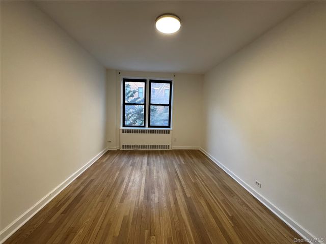 6735 Yellowstone Boulevard 3R, Forest Hills, NY 11375