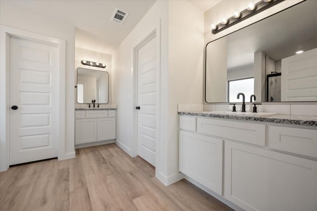 701 E 30th Street, Wolfforth, TX 79382