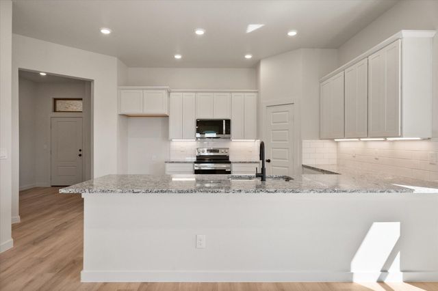 701 E 30th Street, Wolfforth, TX 79382