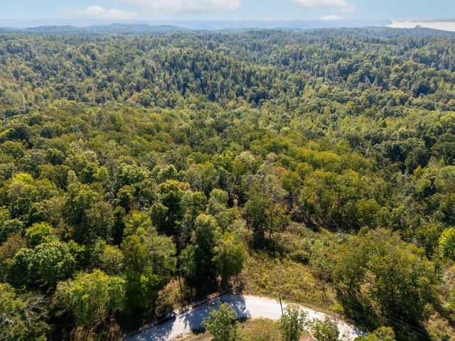 33 Vista Ridge Dr, Stewart, TN 37175
