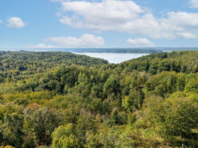 33 Vista Ridge Dr, Stewart, TN 37175