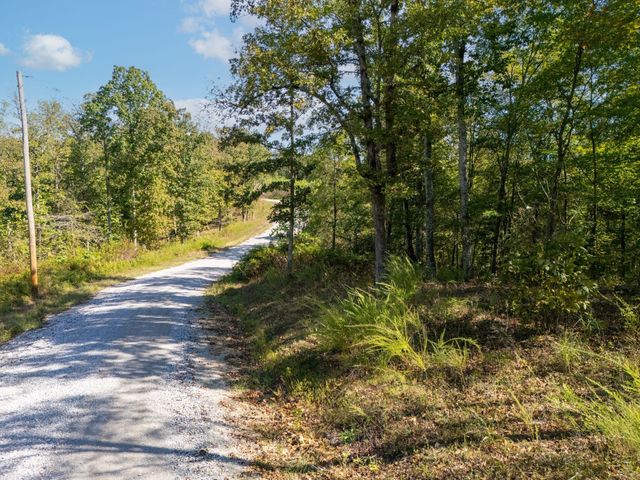 33 Vista Ridge Dr, Stewart, TN 37175