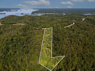 33 Vista Ridge Dr, Stewart, TN 37175