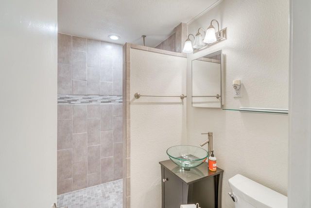 336 Carlson CIR, Buchanan Dam, TX 78609