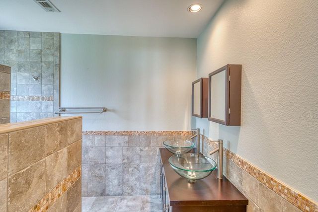 336 Carlson CIR, Buchanan Dam, TX 78609