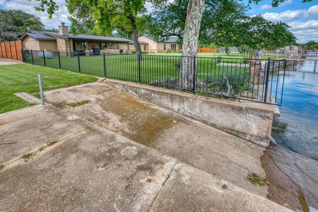 336 Carlson CIR, Buchanan Dam, TX 78609