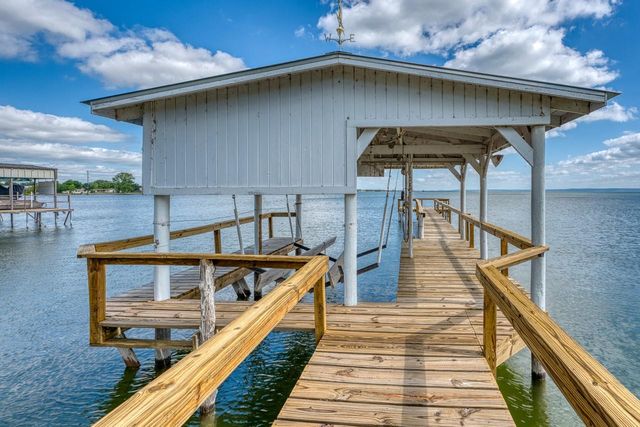 336 Carlson CIR, Buchanan Dam, TX 78609