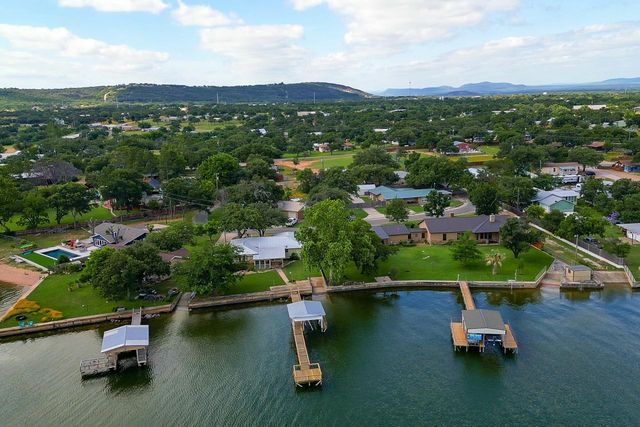 336 Carlson CIR, Buchanan Dam, TX 78609