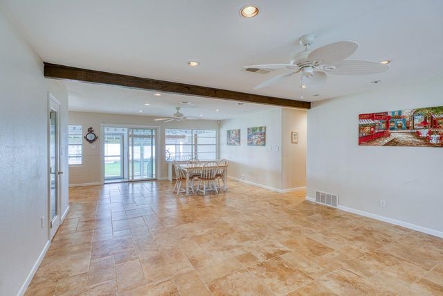 336 Carlson CIR, Buchanan Dam, TX 78609