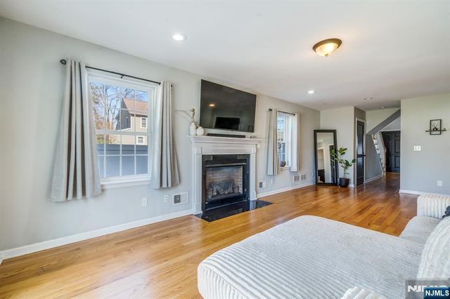 1718 4th, Piscataway, NJ 08854