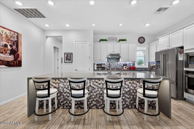8401 N 172ND Lane, Waddell, AZ 85355