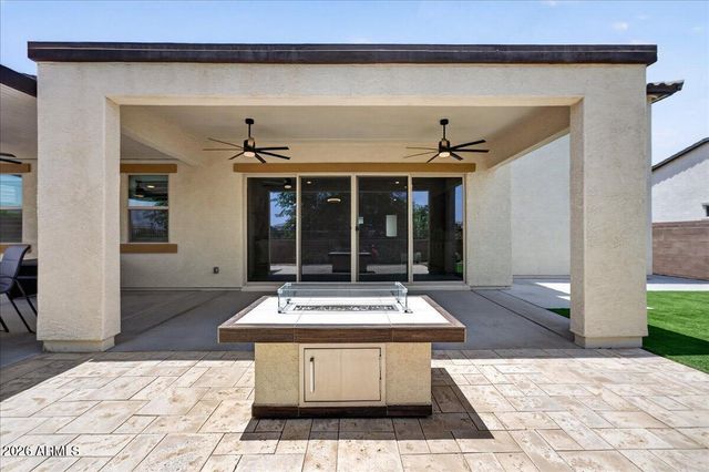 8401 N 172ND Lane, Waddell, AZ 85355