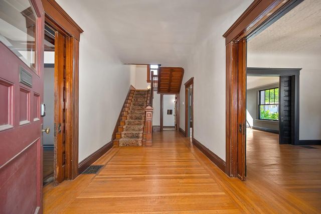 2230 Capitol Ave, Sacramento, CA 95816