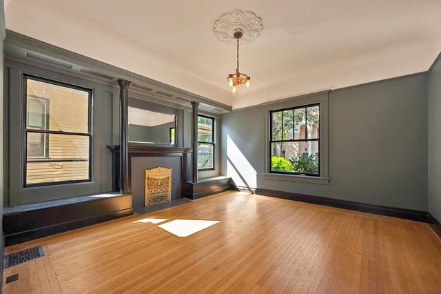 2230 Capitol Ave, Sacramento, CA 95816