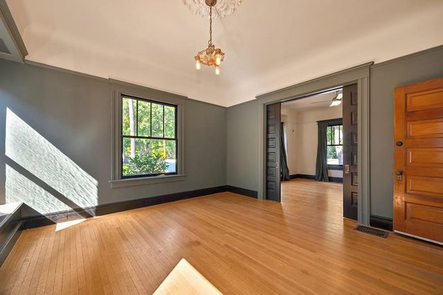 2230 Capitol Ave, Sacramento, CA 95816