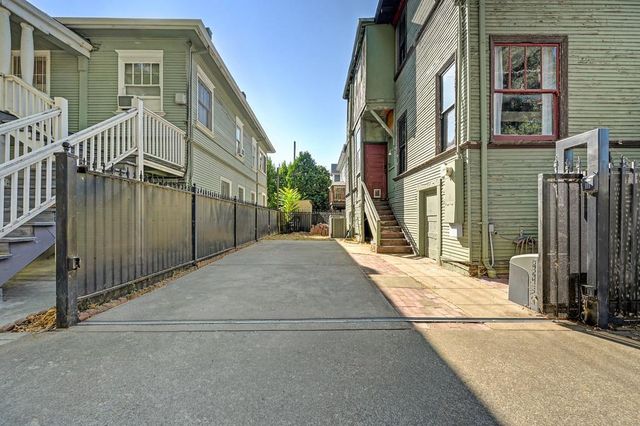2230 Capitol Ave, Sacramento, CA 95816