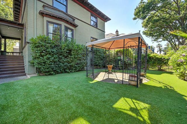 2230 Capitol Ave, Sacramento, CA 95816