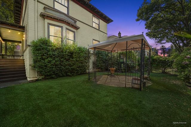2230 Capitol Ave, Sacramento, CA 95816