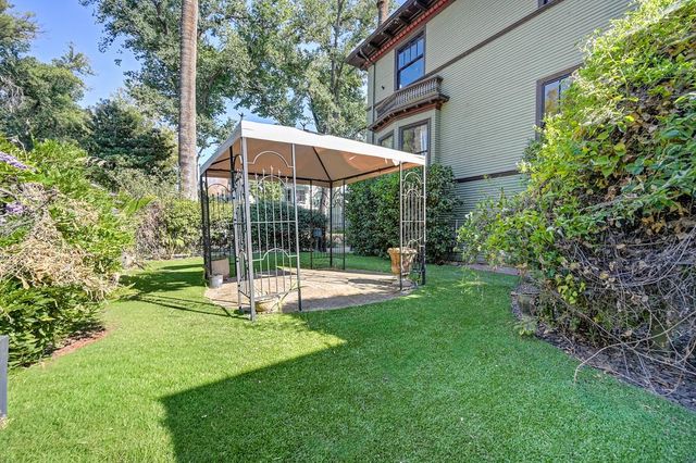 2230 Capitol Ave, Sacramento, CA 95816