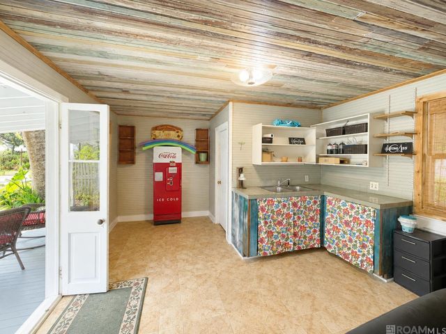 207 Poydras St, New Roads, LA 70760