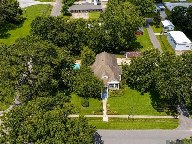 207 Poydras St, New Roads, LA 70760