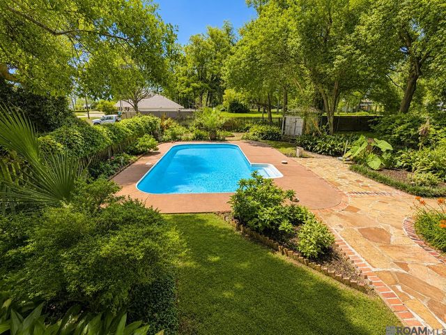 207 Poydras St, New Roads, LA 70760