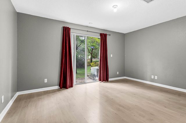 1747 NE 6th Street, Boynton Beach, FL 33435