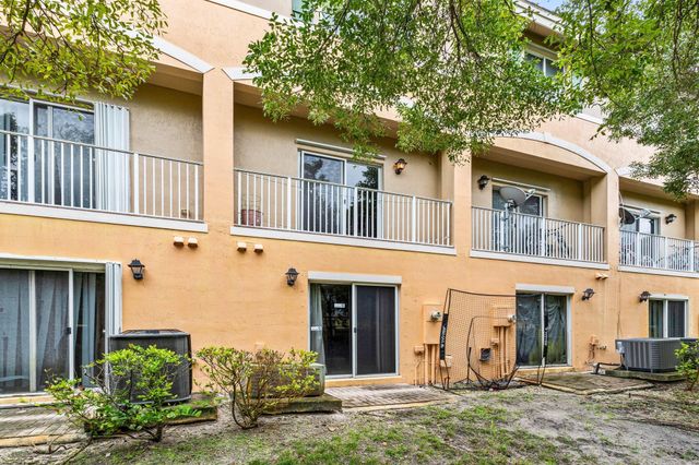 1747 NE 6th Street, Boynton Beach, FL 33435